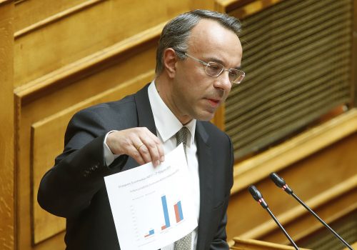 Ομιλία Υπουργού Οικονομικών στην Ολομέλεια (video, πίνακες) | 2.4.2020