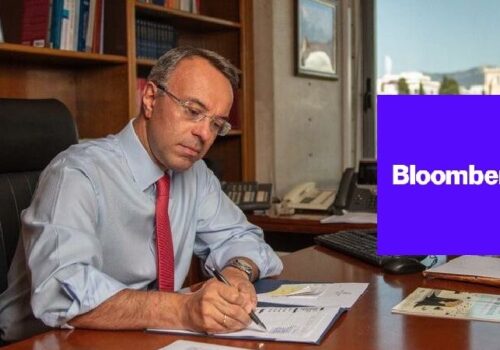Ο Υπουργός Οικονομικών στο αμερικανικό πρακτορείο Bloomberg | 12.5.2021