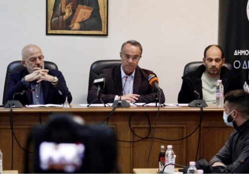 Ο Υπουργός Οικονομικών στον Δήμο Κ. Βούρλων: 25 έργα άνω των 100 εκατομ. | 26.1.2023