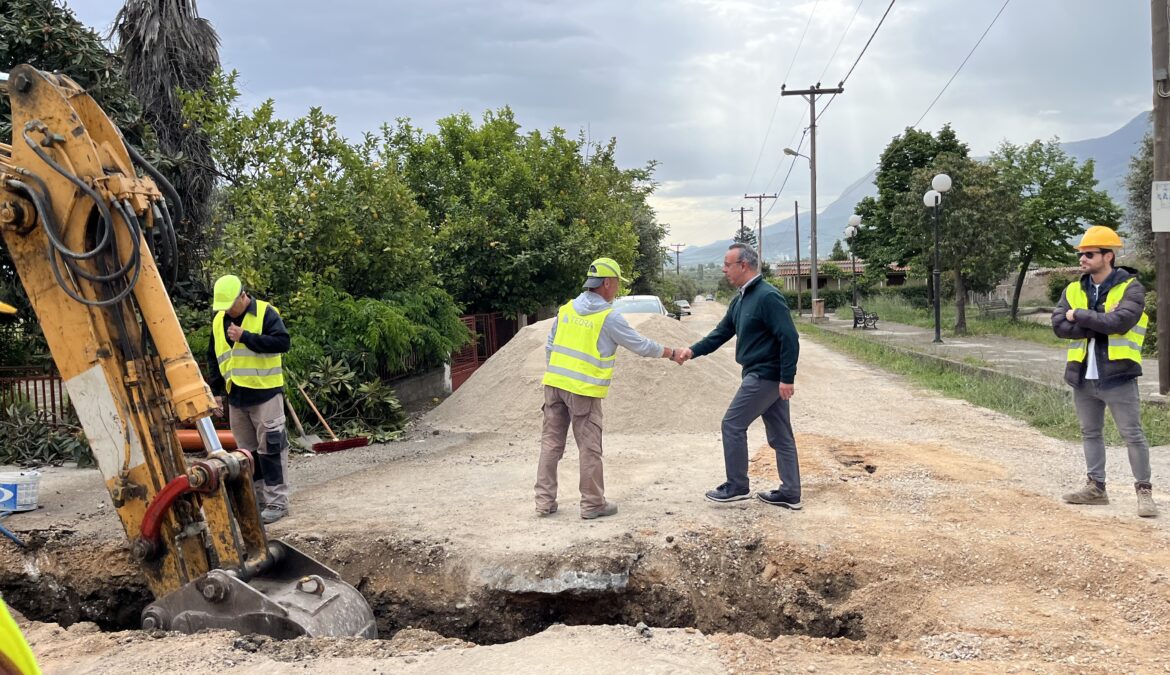 Κατασκευή δικτύων αποχέτευσης οικισμών Δ΄ Λεκάνης Σπερχειού