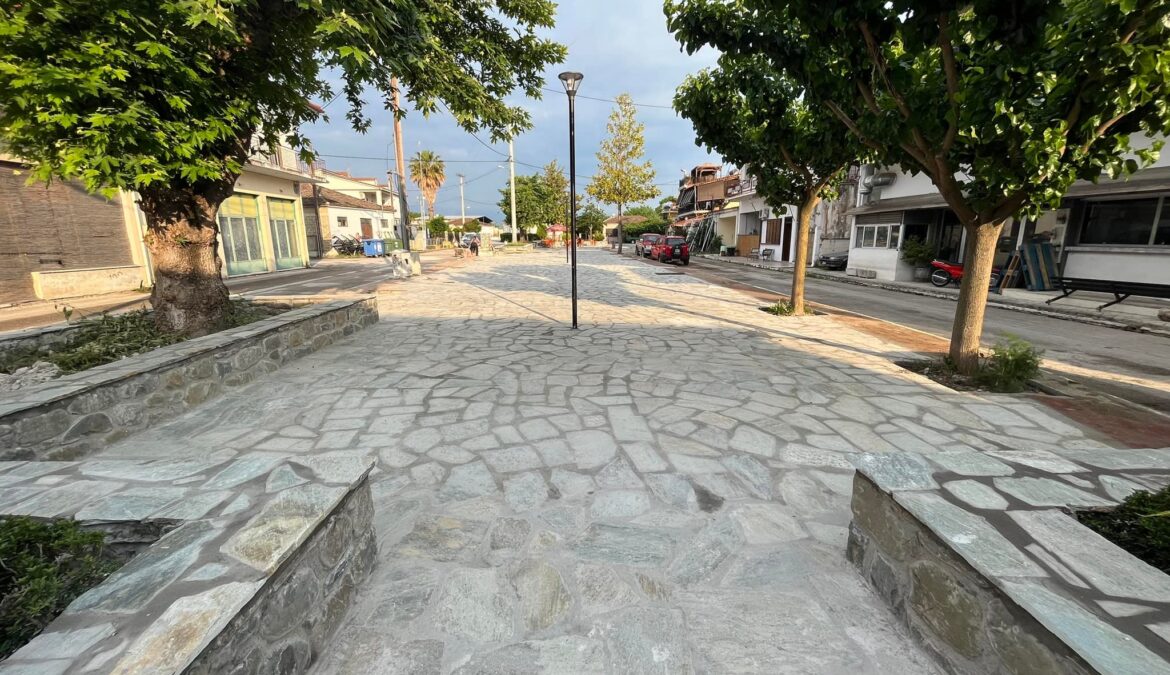 Μεσοποταμία: Ανάπλαση πλατείας