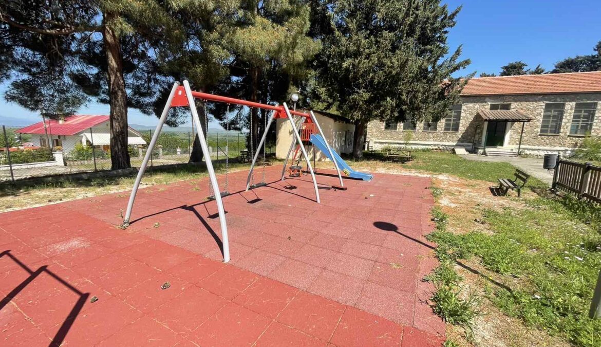 Μακρολίβαδο: Αποκατάσταση – Αναβάθμιση Παιδικής Χαράς