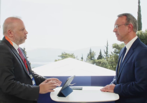 11ο Οικονομικό Φόρουμ Δελφών: Ο Χρήστος Σταϊκούρας στο Newsbeast.gr | 22.4.2026