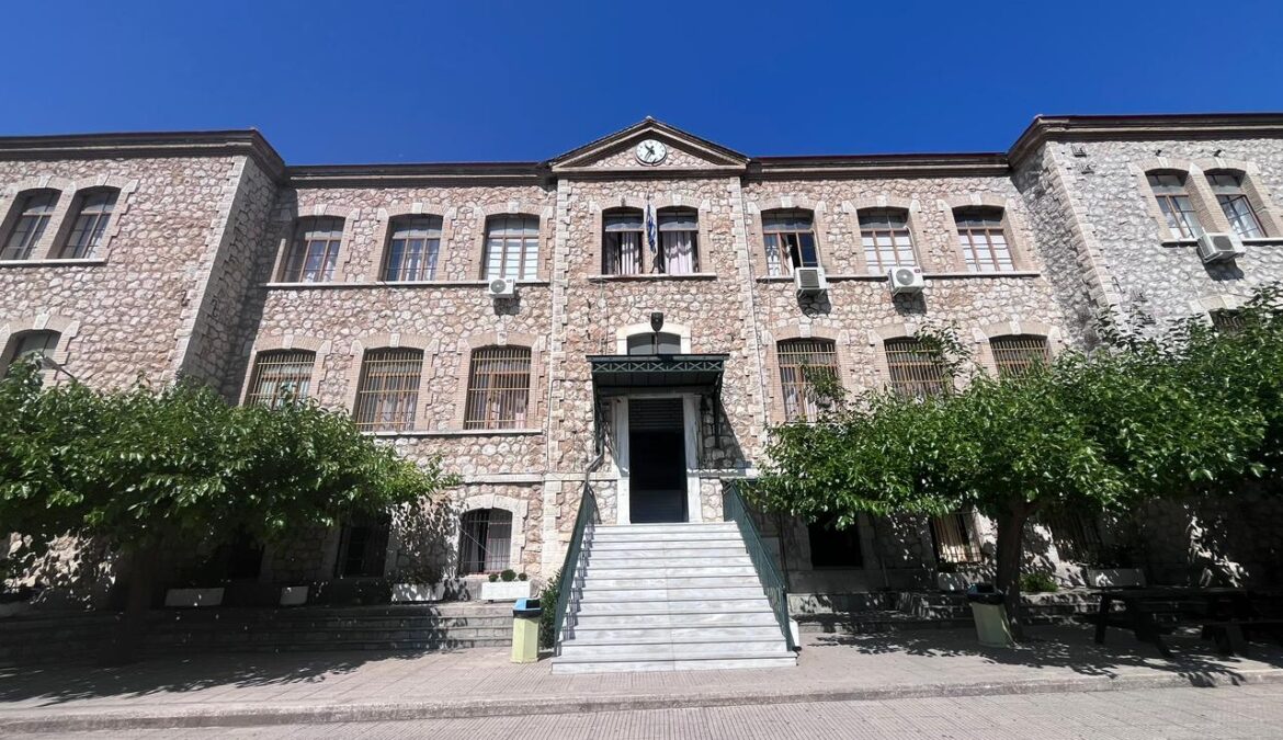 Λαμία: Ανακατασκευή χώρων υγιεινής στο 6ο Γυμνάσιο