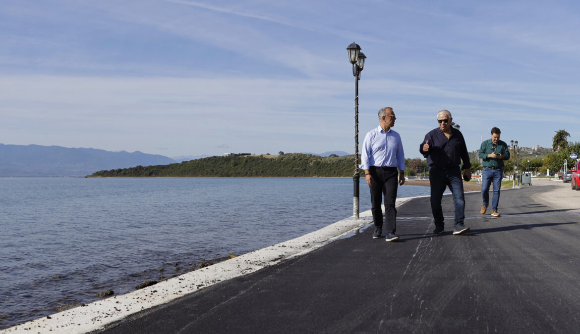 Αχλάδι: Έργα αποκατάστασης στην παραλία λόγω Daniel Αχλάδι: Έργα αποκατάστασης στην παραλία λόγω Daniel